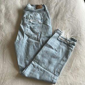 Straight leg American Eagle women’s jeans